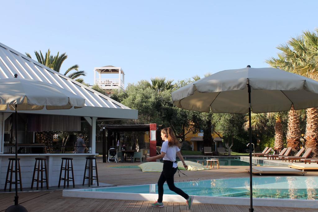 Despotiko Apt. Hotel & Suites Toroni Exterior photo